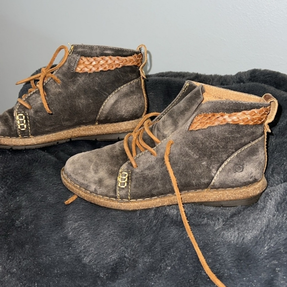 Born Temple Ankle Lace Boot Brown size 7.5 Braid detail - Picture 3 of 8